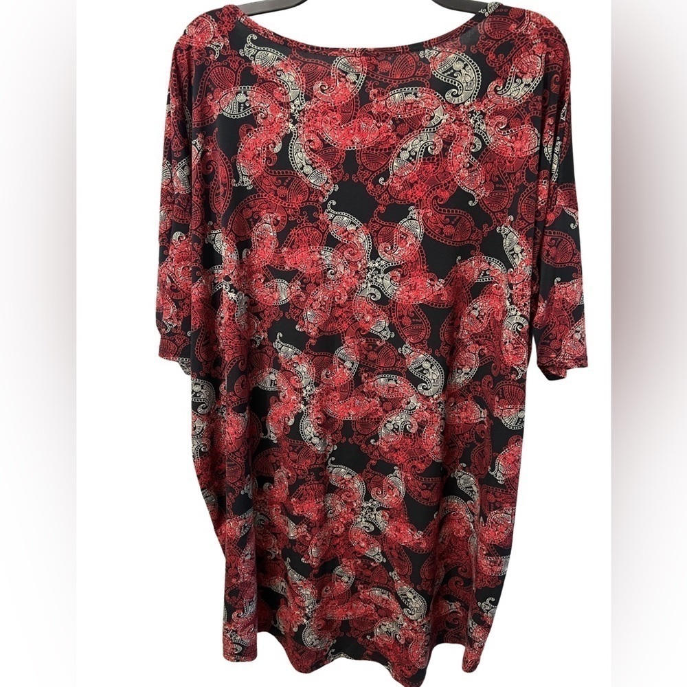 LuLaroe, Shortsleeve Paisley Tunic